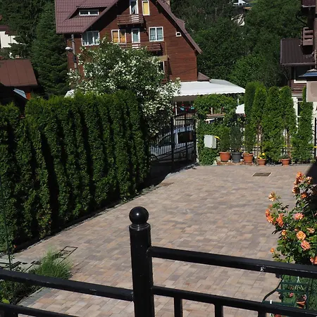 Apartment Safira Garden With Mountain View